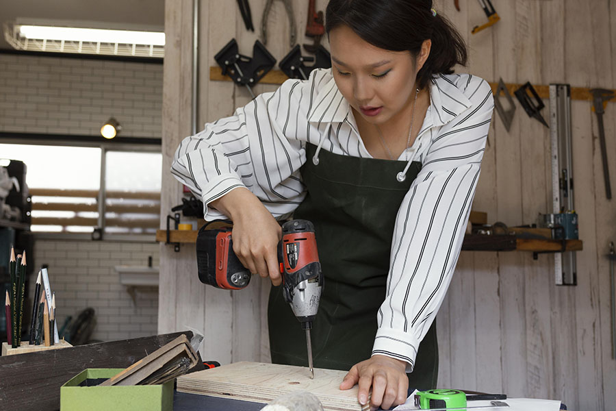 Máy khoan pin tiện dụng