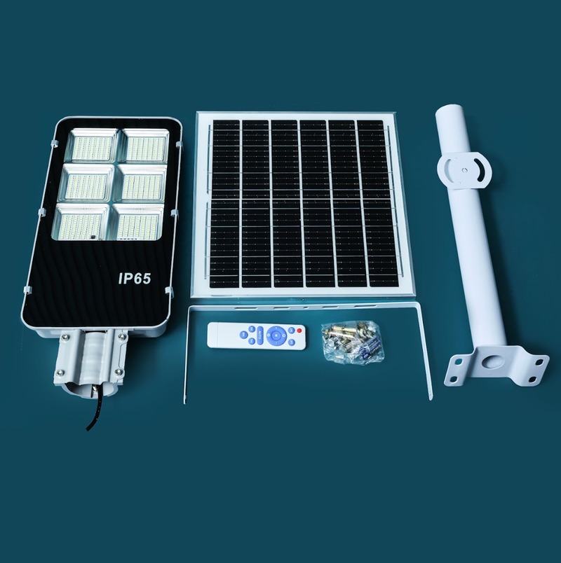 den-nang-luong-mat-troi-tholux-3